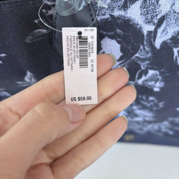 Victorias Secret Floral Book Weekender Logo Tote Travel Bag NWT - Picture 2 of 4